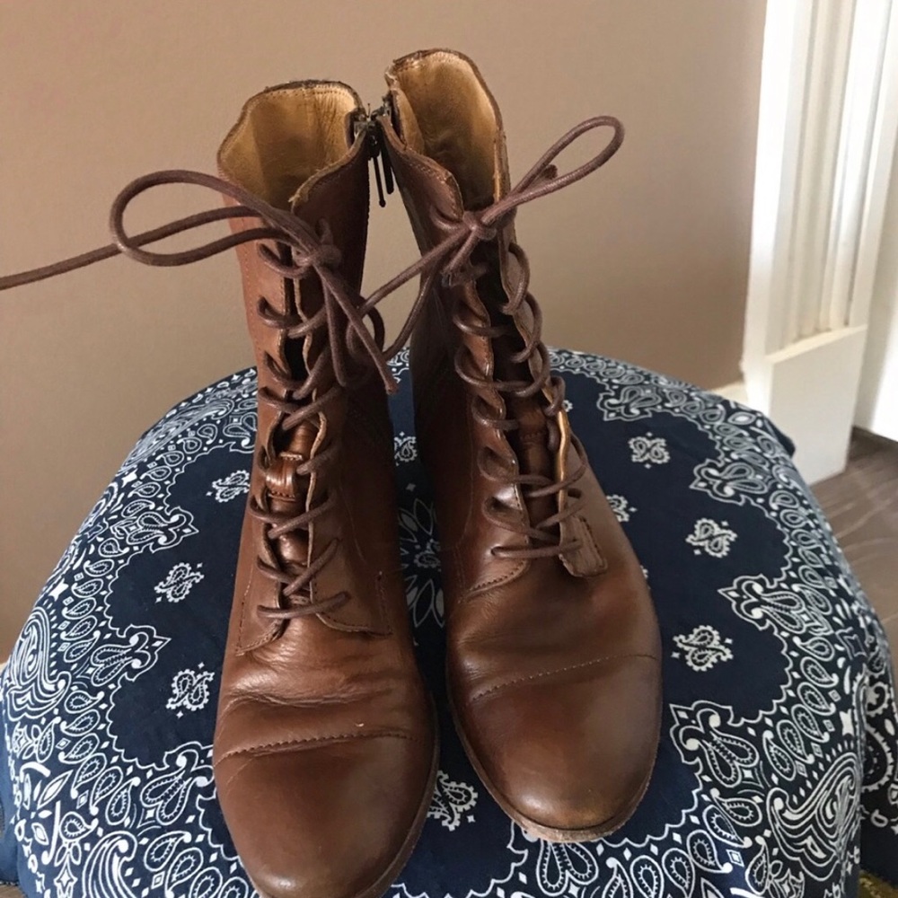 Frye Courtney Lace-up Booties Size 8